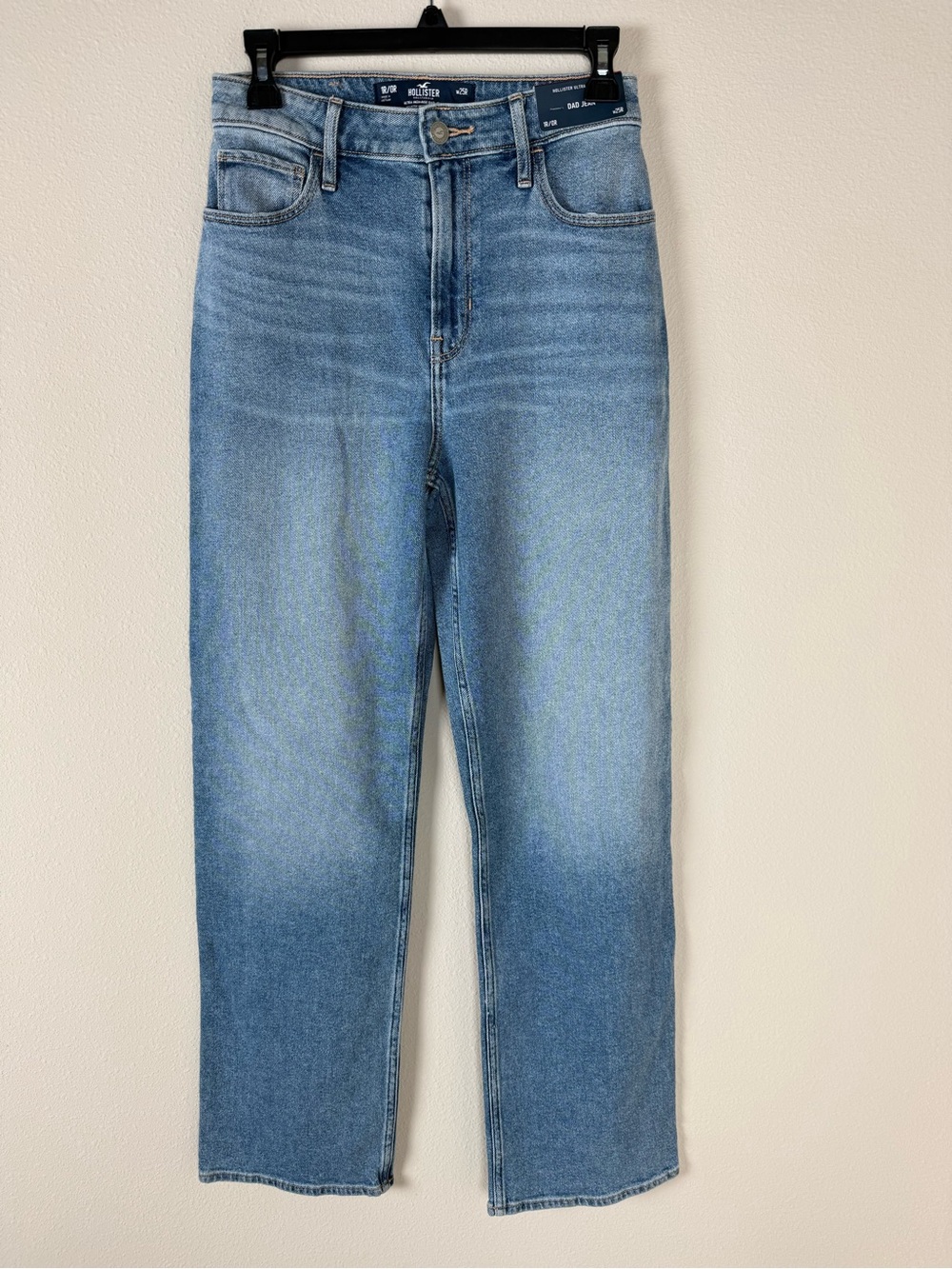 Hollister Ultra High-Rise Dad Jeans in Light Blue Wash SZ 25R